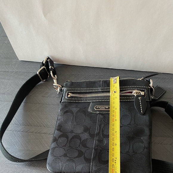 Small Coach Crossbody Bag - Picture 2 of 6